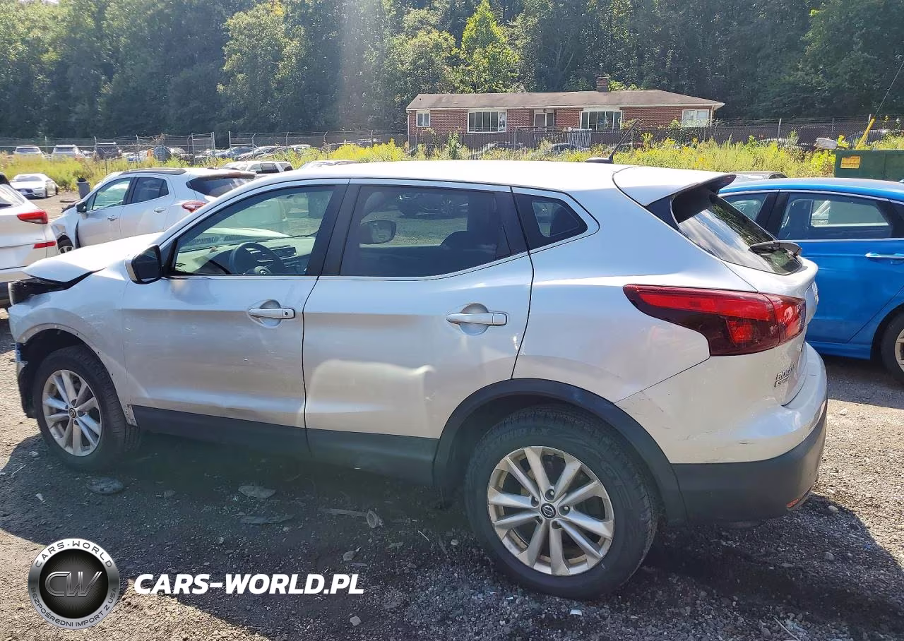 2019 Nissan Rogue Sport S VIN:JN1BJ1CR8KW344748 - 2