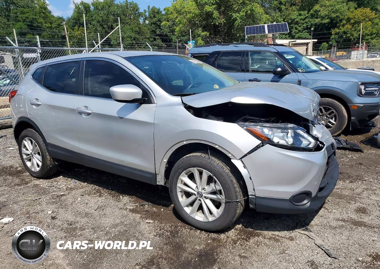 2019 Nissan Rogue Sport S VIN:JN1BJ1CR8KW344748 - 4