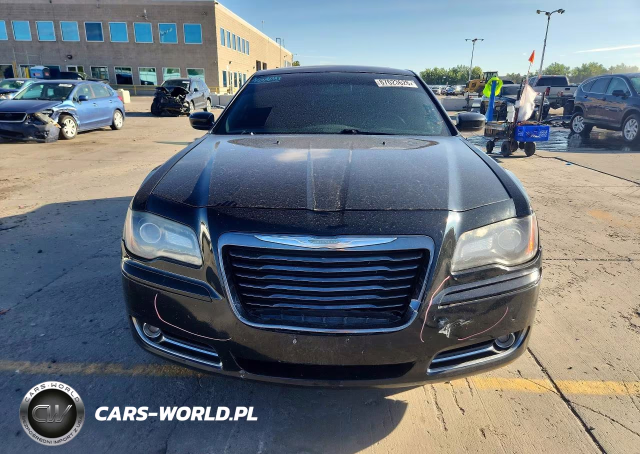 2014 Chrysler 300 S VIN:2C3CCAGG4EH365818 - 5