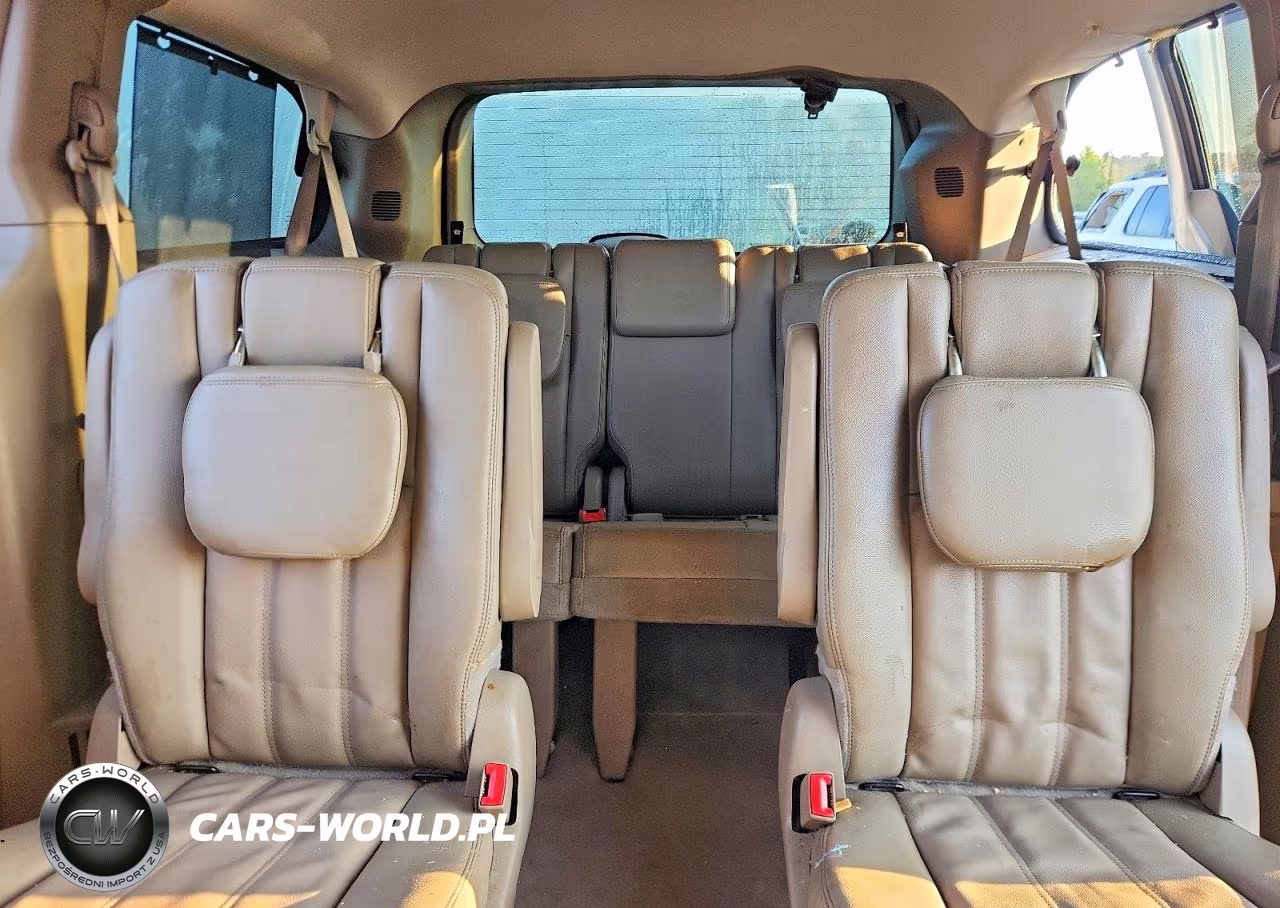 2013 Chrysler Town & Country Touring VIN:2C4RC1BG6DR564889 - 10