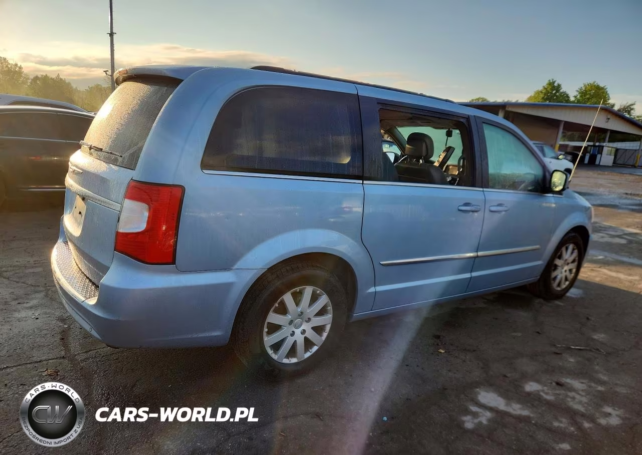 2013 Chrysler Town & Country Touring VIN:2C4RC1BG6DR564889 - 3