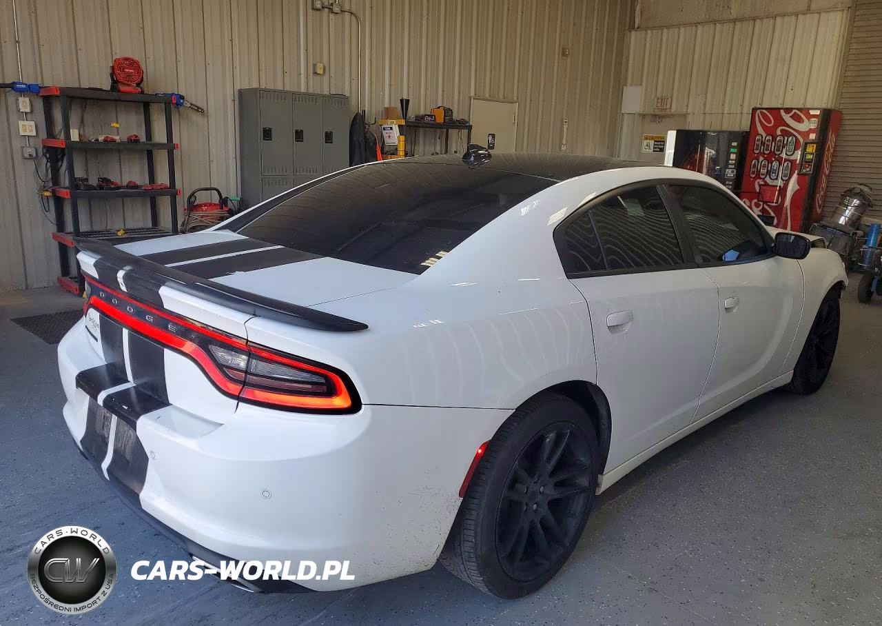 2018 Dodge Charger Sxt Plus VIN:2C3CDXHG0JH206626 - 3