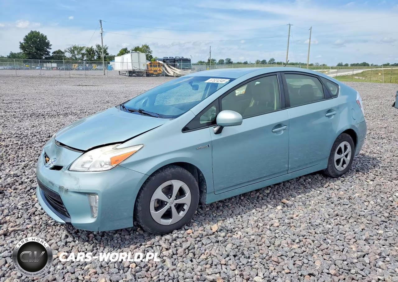 2013 Toyota Prius Two – zdjęcie 1 z 12