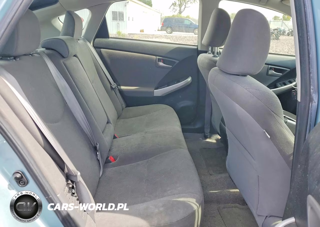 2013 Toyota Prius Two VIN:JTDKN3DU5D5637936 - 10
