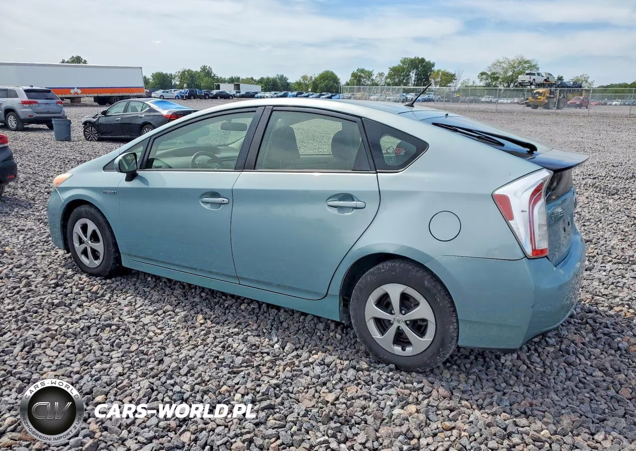 2013 Toyota Prius Two VIN:JTDKN3DU5D5637936 - 2