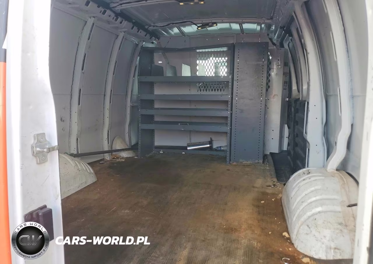 2020 Chevrolet Express G2500 Cargo VIN:1GCWGAFP6L1276844 - 10