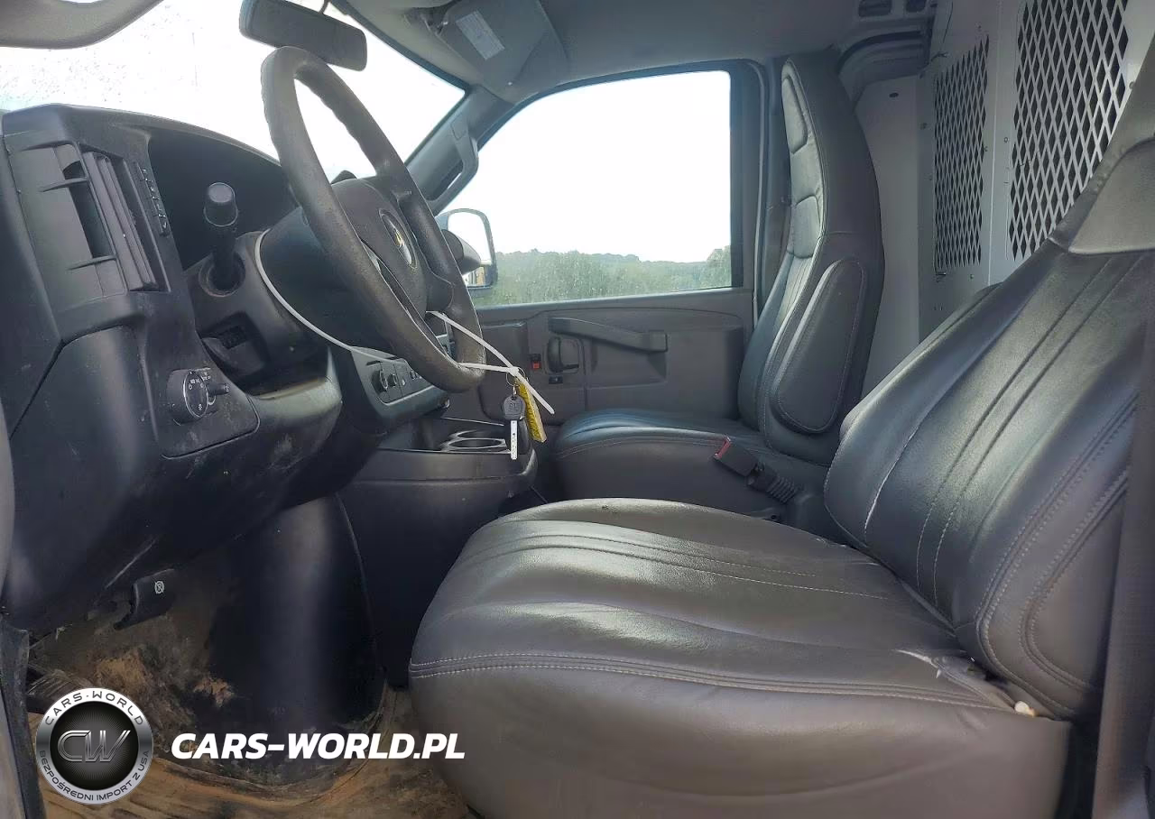 2020 Chevrolet Express G2500 Cargo VIN:1GCWGAFP6L1276844 - 7