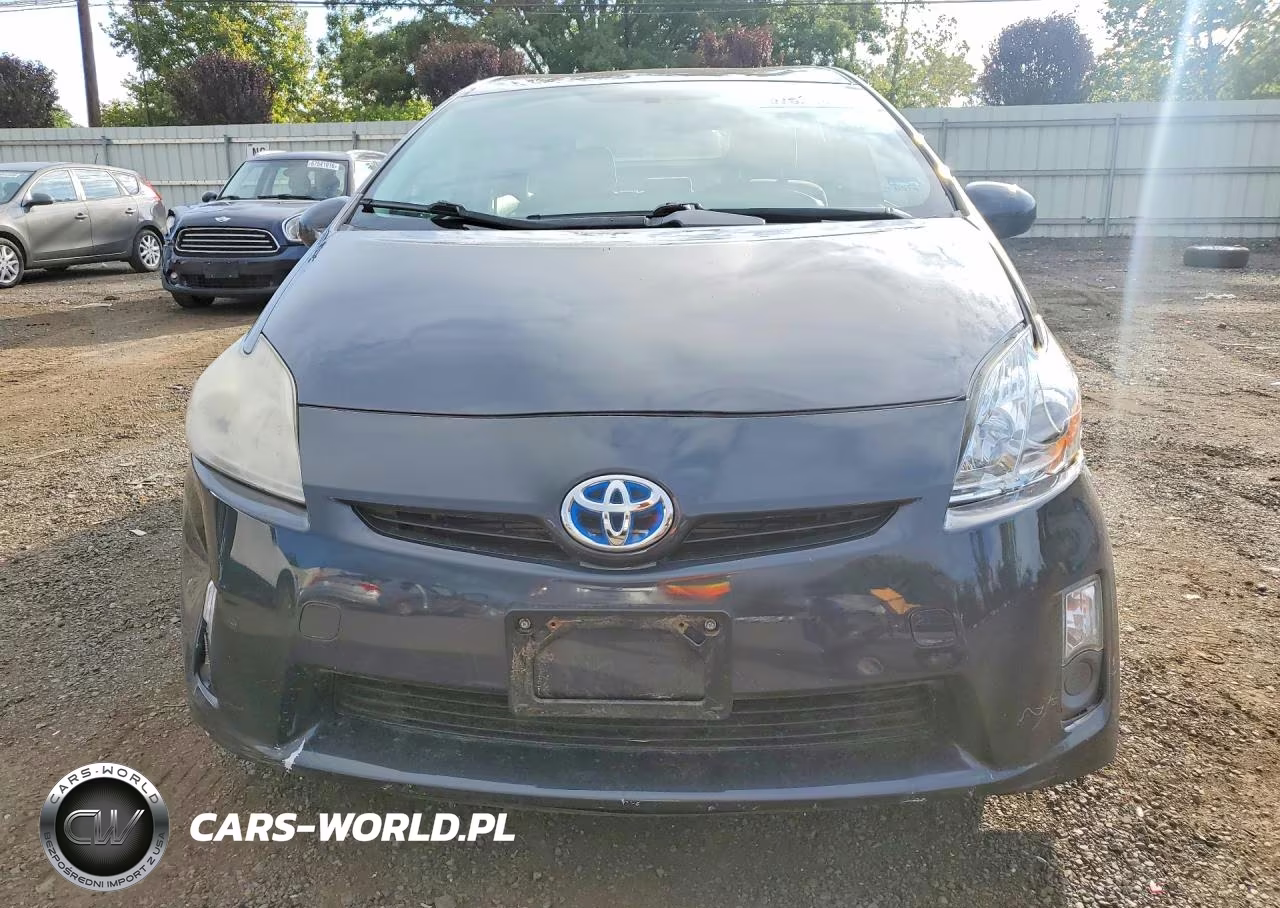 2011 Toyota Prius Three VIN:JTDKN3DU3B0265927 - 5