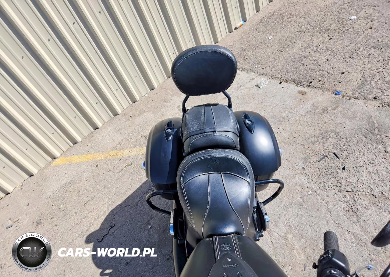 2018 Indian Motorcycle Co. Springfield Dark Horse VIN:56KTHDAA9J3361435 - 5