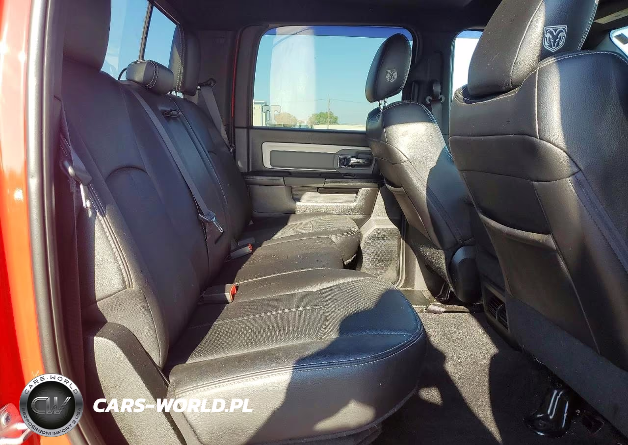 2018 Ram 2500 Powerwagon VIN:3C6TR5EJ8JG105455 - 10