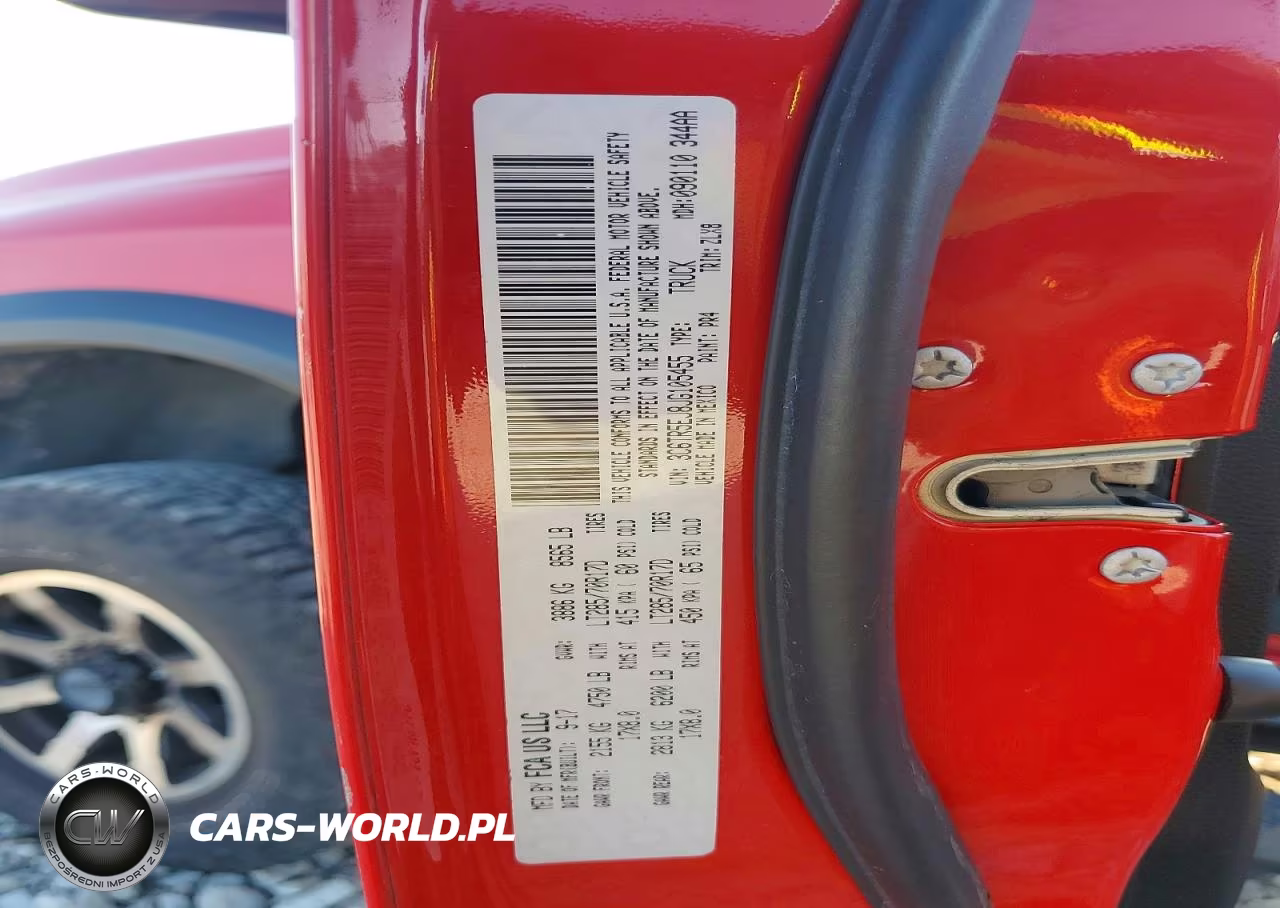 2018 Ram 2500 Powerwagon VIN:3C6TR5EJ8JG105455 - 12