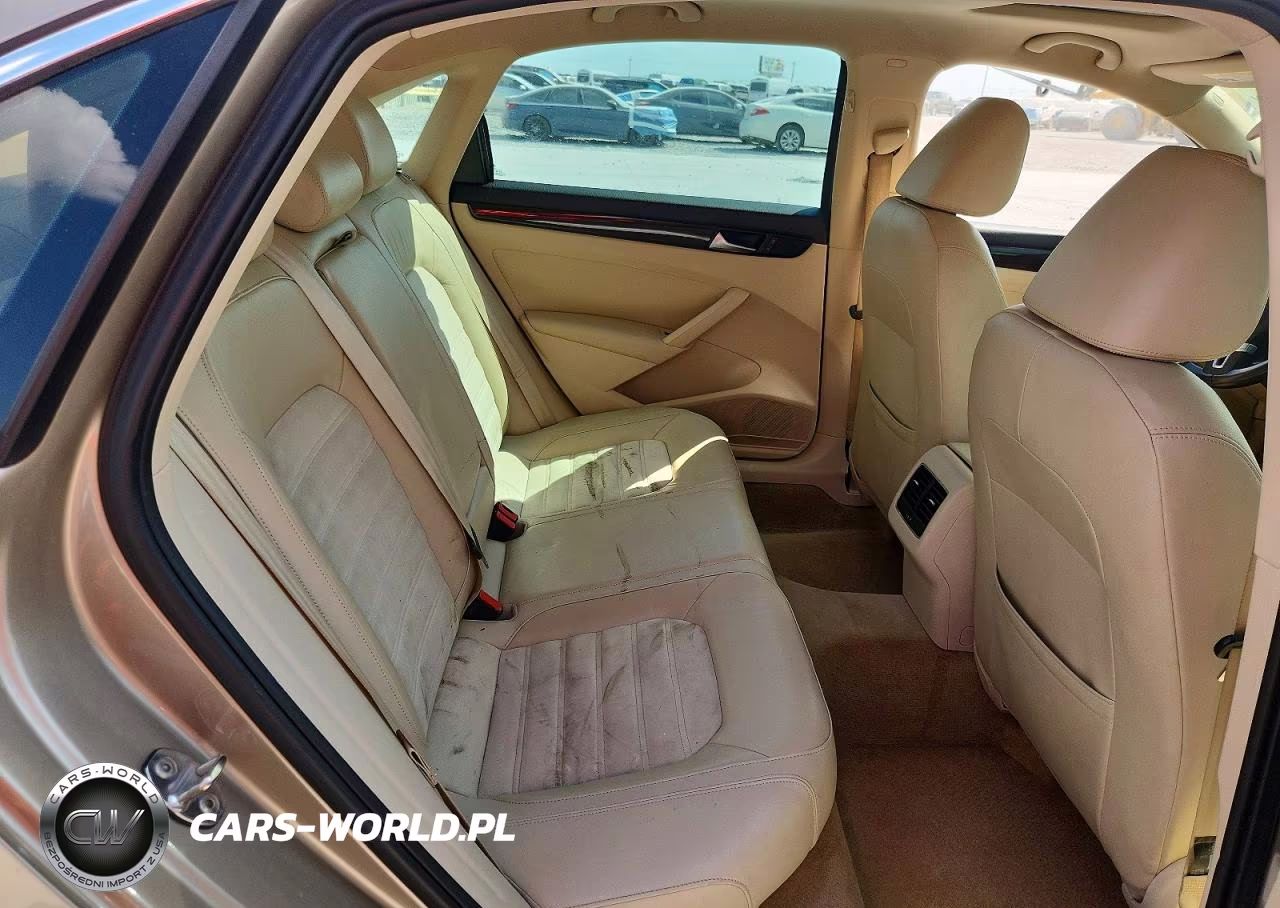 2015 Volkswagen Passat Sel VIN:1VWCS7A39FC023371 - 10