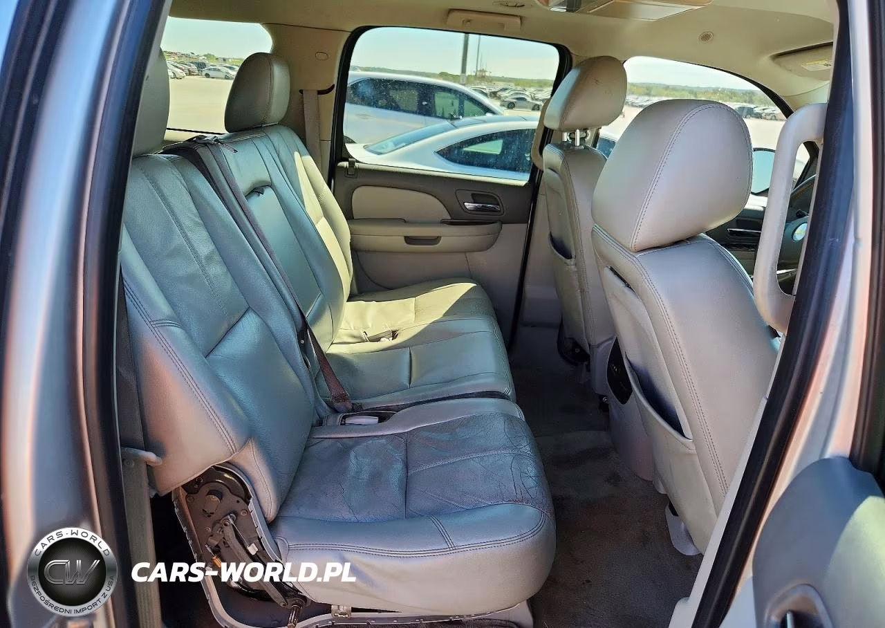 2011 Chevrolet Suburban C1500 Lt VIN:1GNSCJE03BR159244 - 11