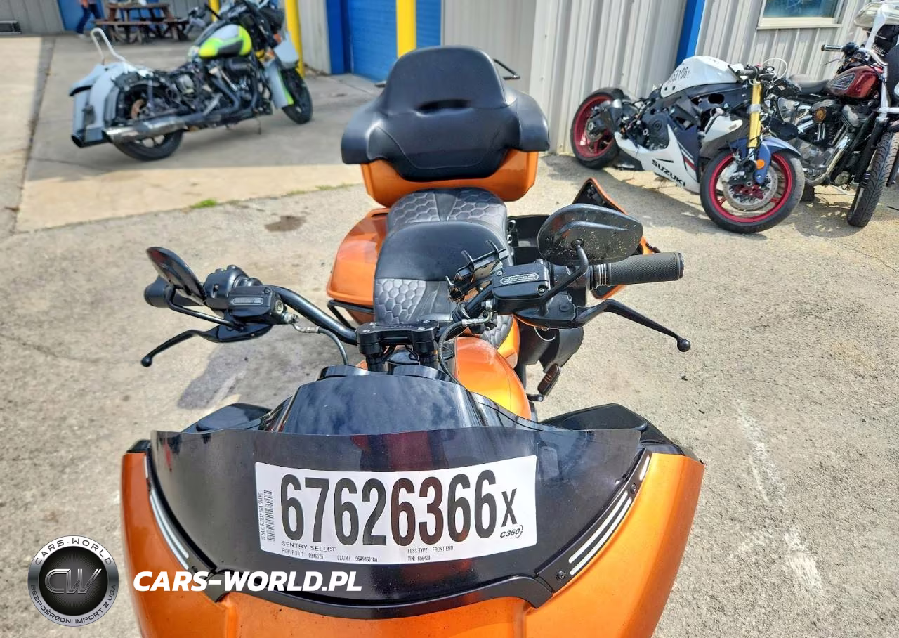 2015 Harley-Davidson Fltrxs Road Glide Special VIN:1HD1KTM31FB656420 - 5
