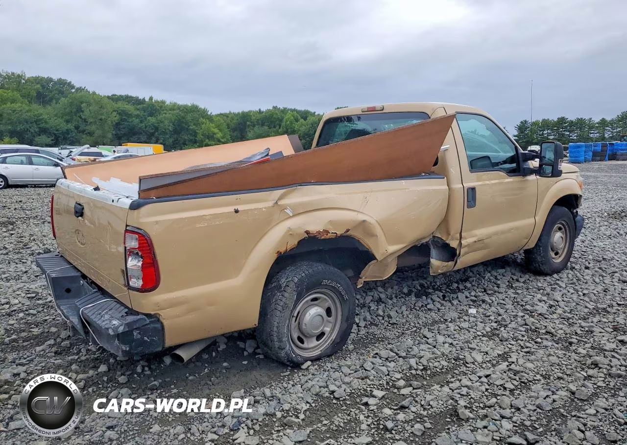 2011 Ford F250 Super Duty VIN:1FTBF2A66BEB95601 - 3