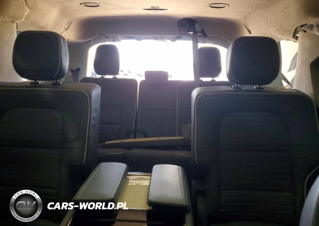 2024 Lincoln Navigator Black Label VIN:5LMJJ2TG5REL04116 - 10
