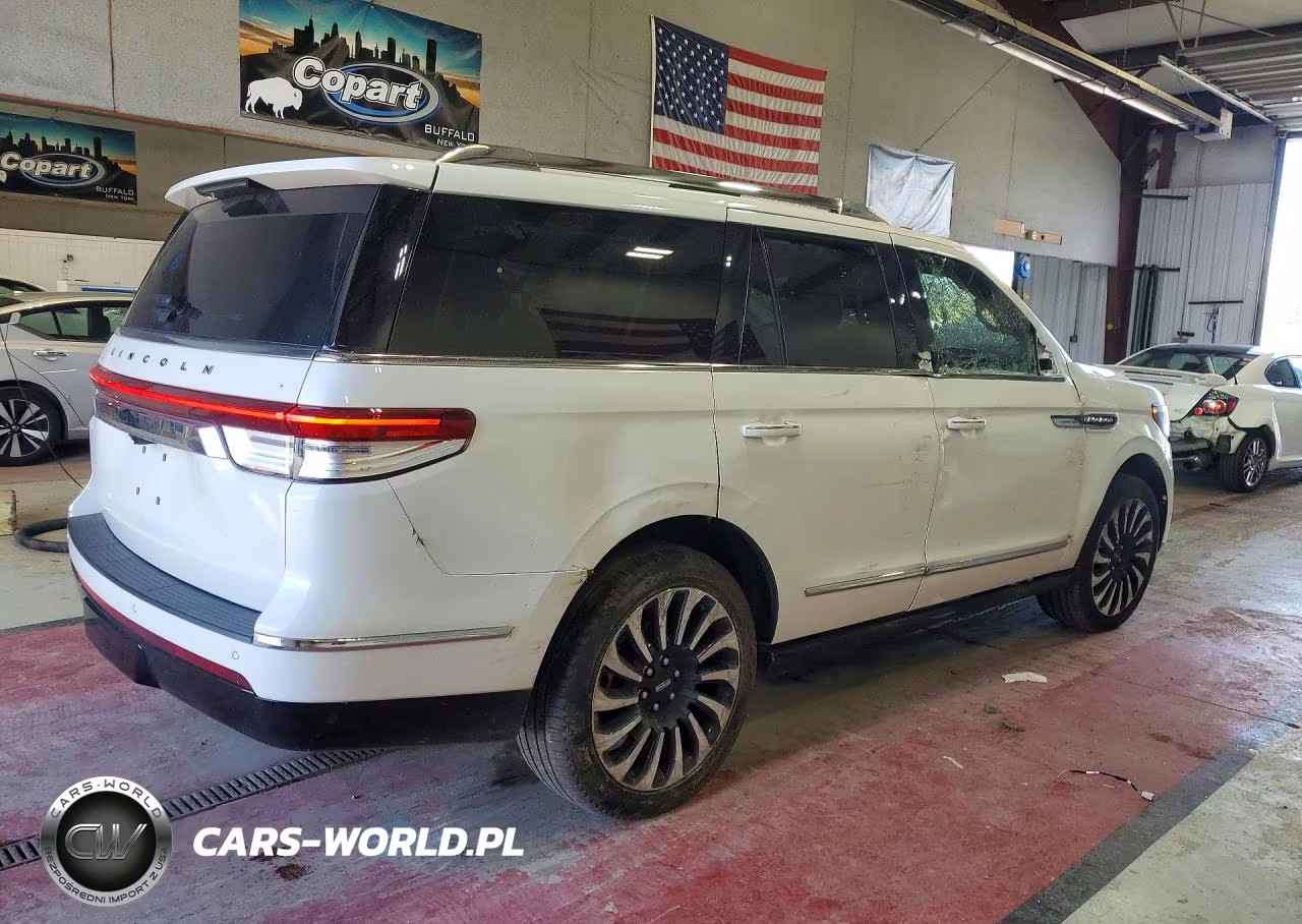 2024 Lincoln Navigator Black Label VIN:5LMJJ2TG5REL04116 - 3