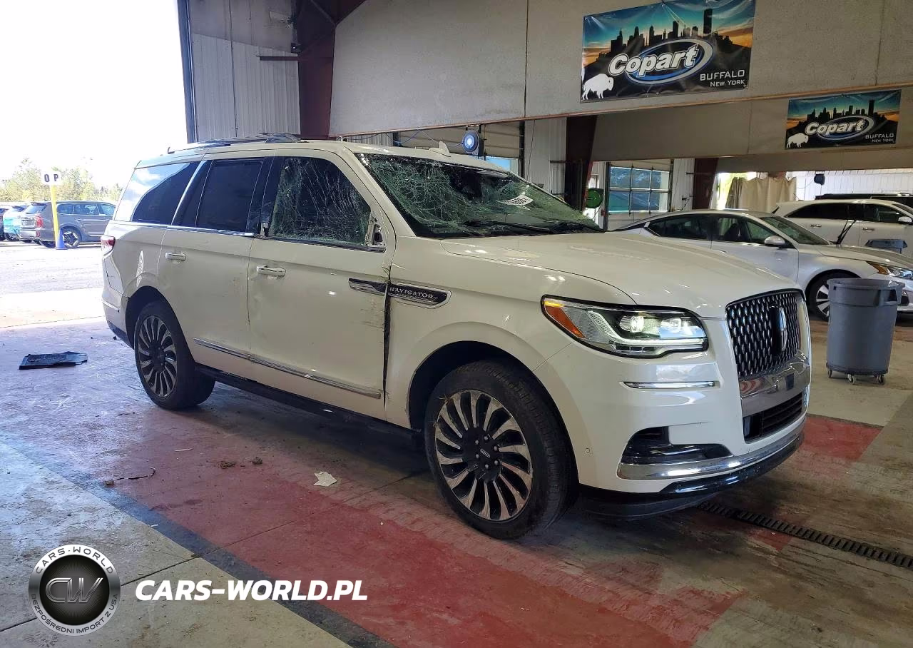 2024 Lincoln Navigator Black Label VIN:5LMJJ2TG5REL04116 - 4