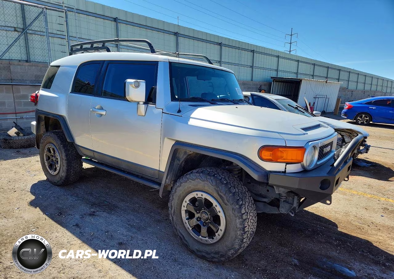 2007 Toyota Fj Cruiser Base VIN:JTEBU11F870033761 - 4