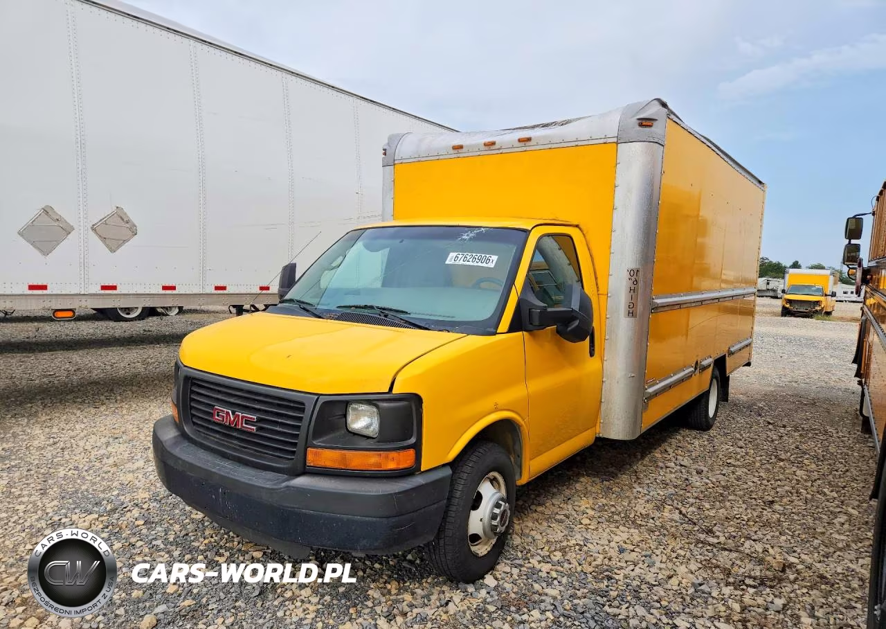 2012 GMC Savana Box Truck