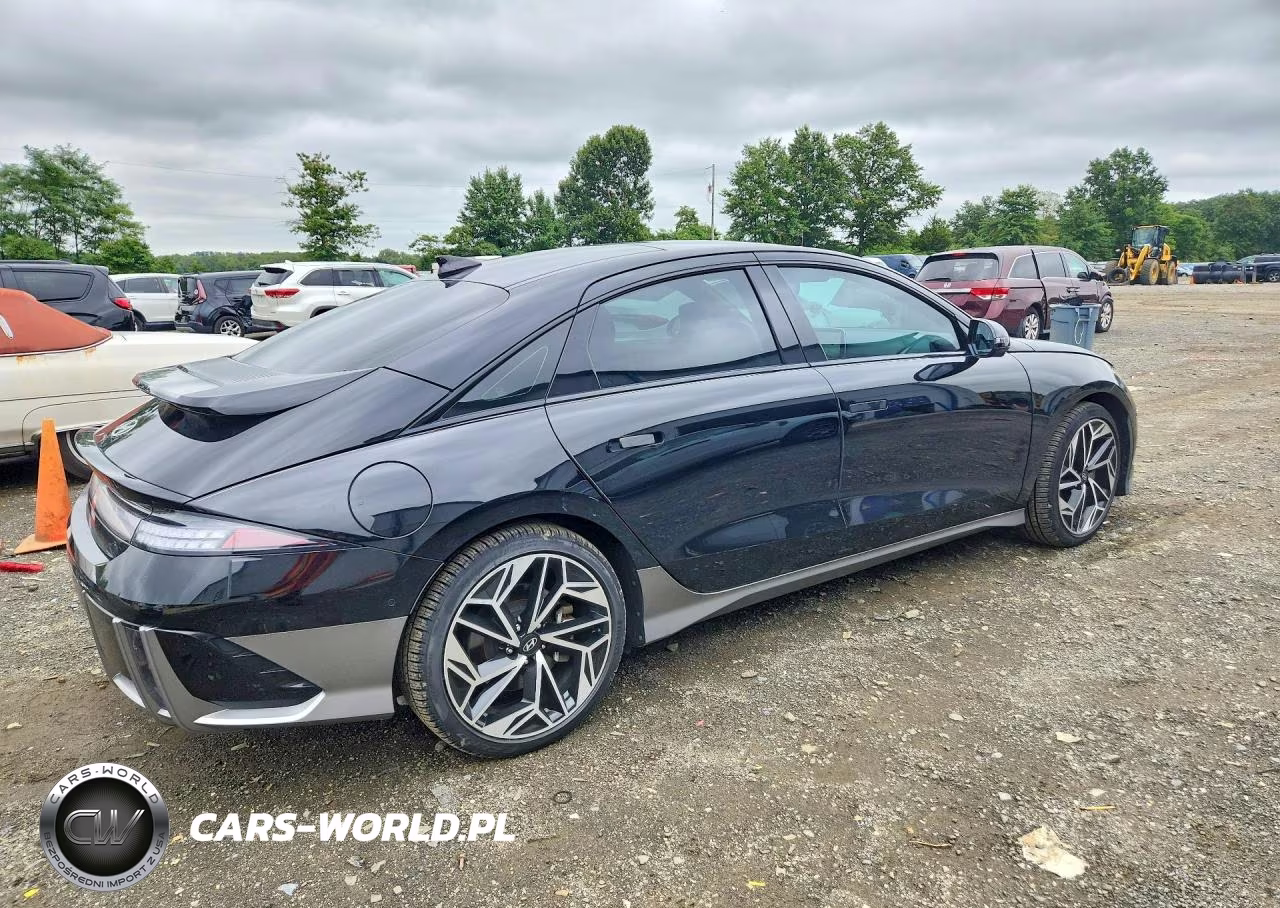 2023 Hyundai Ioniq 6 Limited VIN:KMHM54AC9PA026969 - 3
