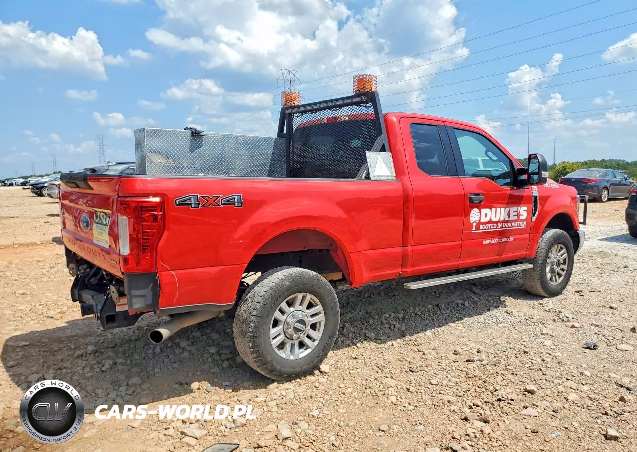 2018 Ford F250 Super Duty VIN:1FT7X2B69JEB32007 - 3