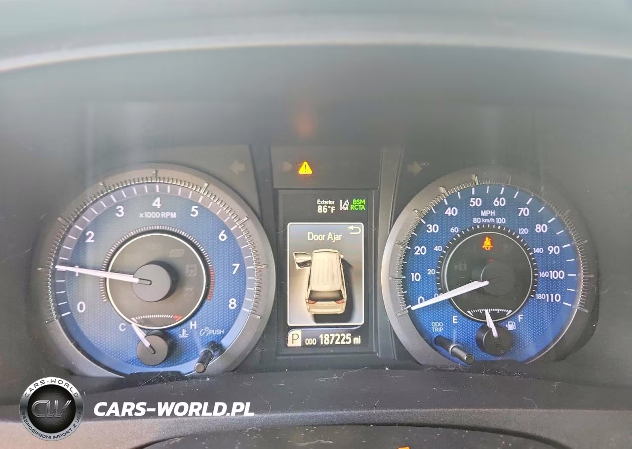 2018 Toyota Sienna Xle 8-Passenger VIN:5TDYZ3DC6JS936170 - 9