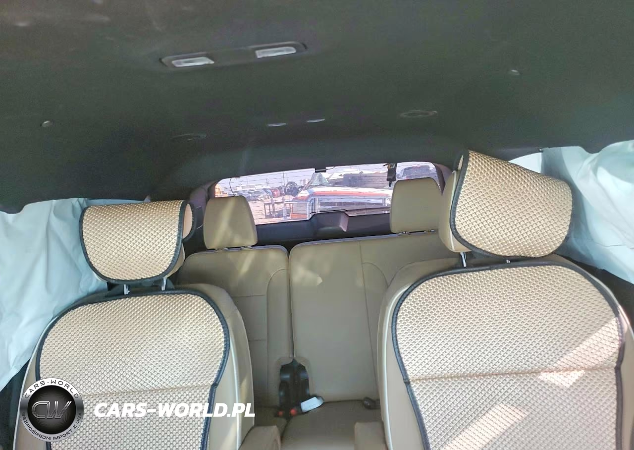 2023 Chevrolet Traverse Premier VIN:1GNERKKW3PJ280453 - 10