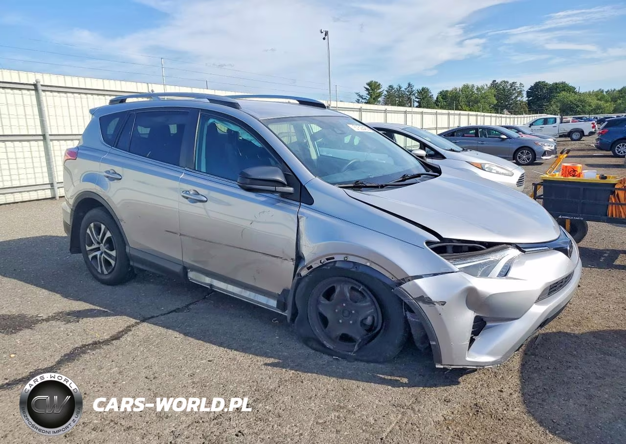 2017 Toyota Rav4 Le VIN:2T3BFREV7HW555020 - 4