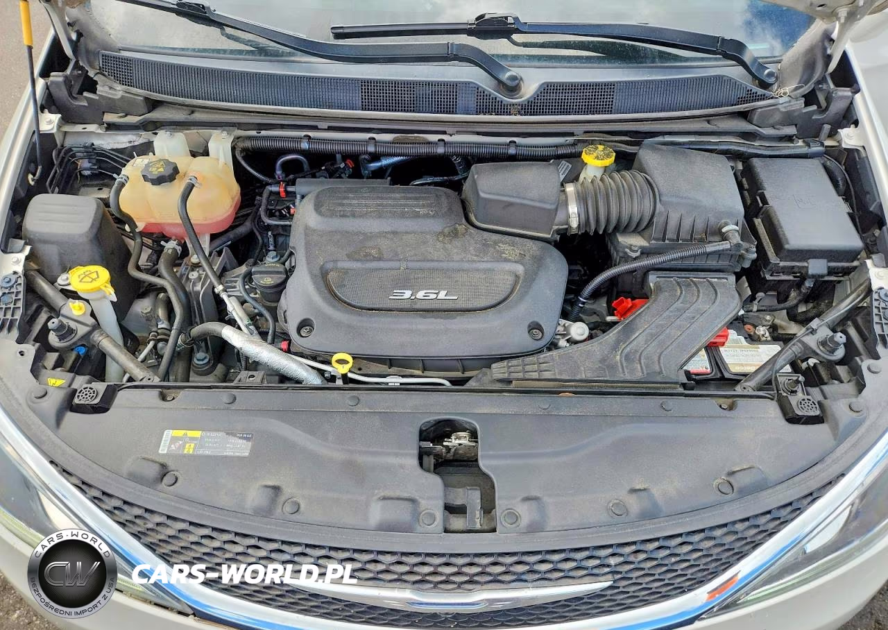 2017 Chrysler Pacifica Limited VIN:2C4RC1GG1HR741508 - 12