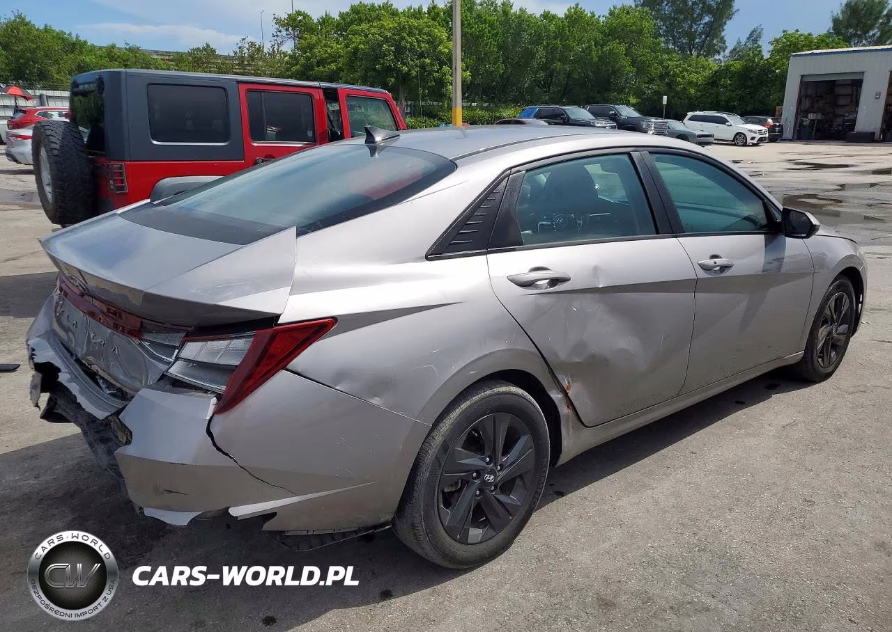 2023 Hyundai Elantra Sel VIN:KMHLM4AG5PU549177 - 3