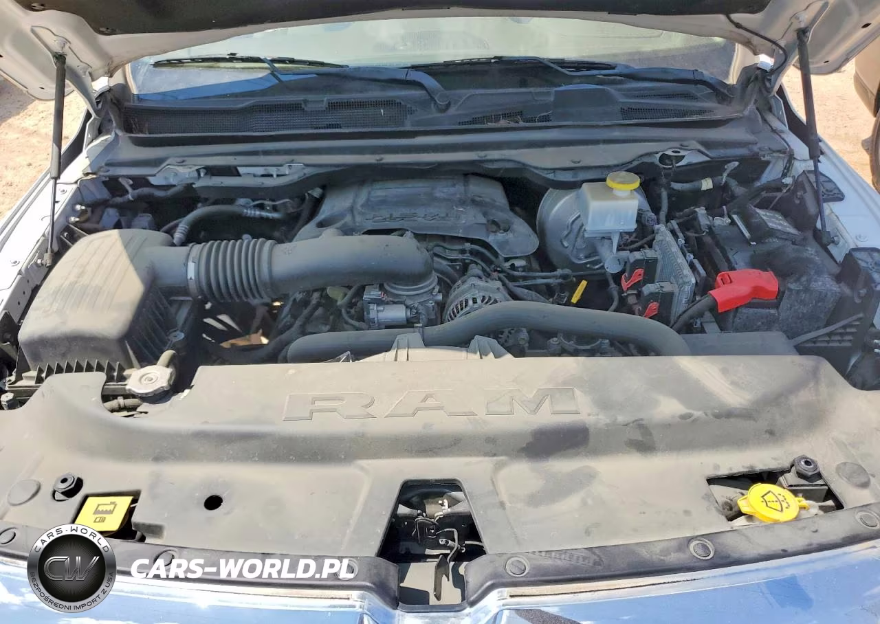 2020 Ram 1500 Laramie VIN:1C6SRFDT1LN318231 - 11