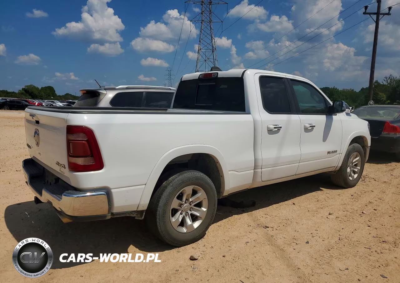 2020 Ram 1500 Laramie VIN:1C6SRFDT1LN318231 - 3