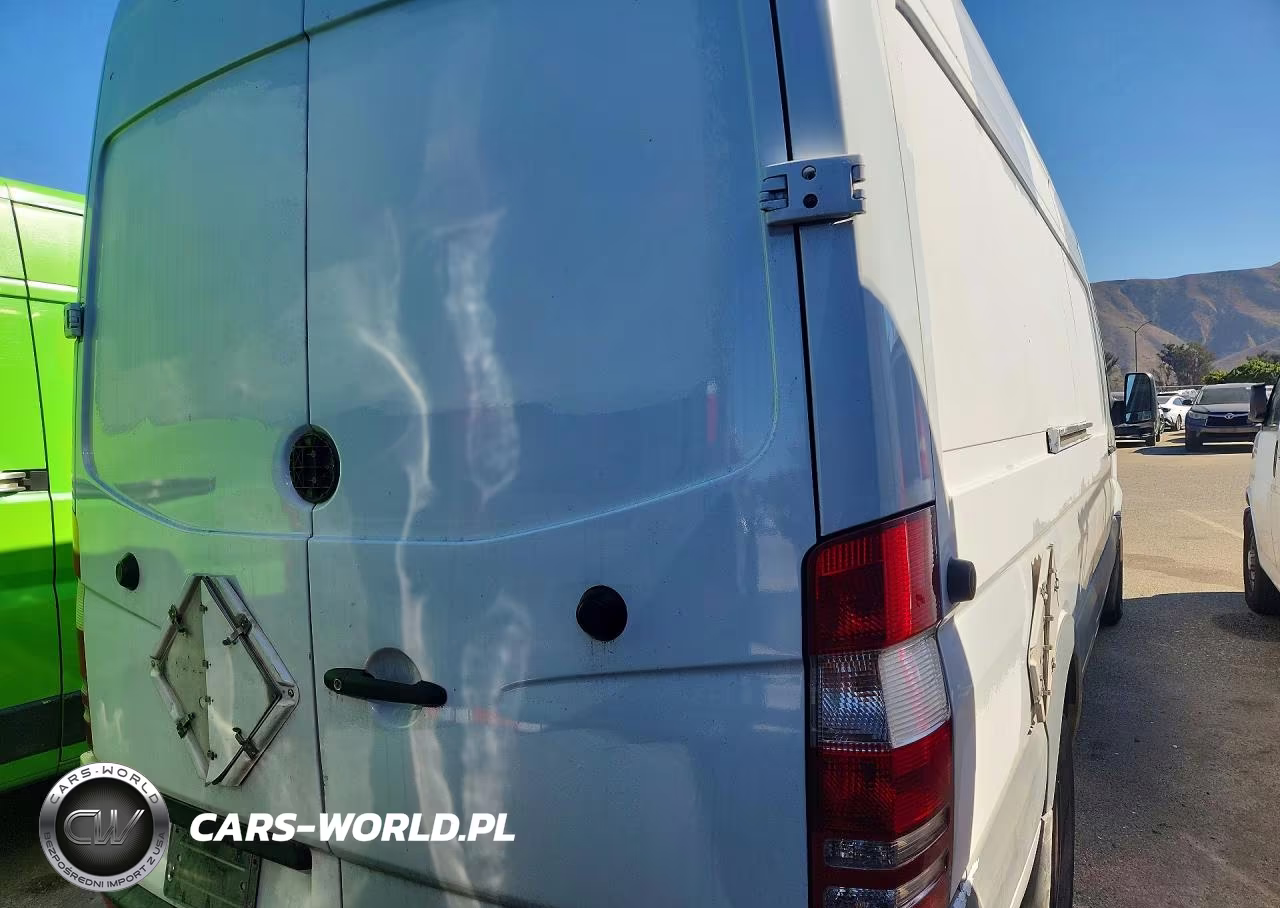 2014 Mercedes-Benz Sprinter 2500 Delivery Van VIN:WD3PE8DE5E5894053 - 3