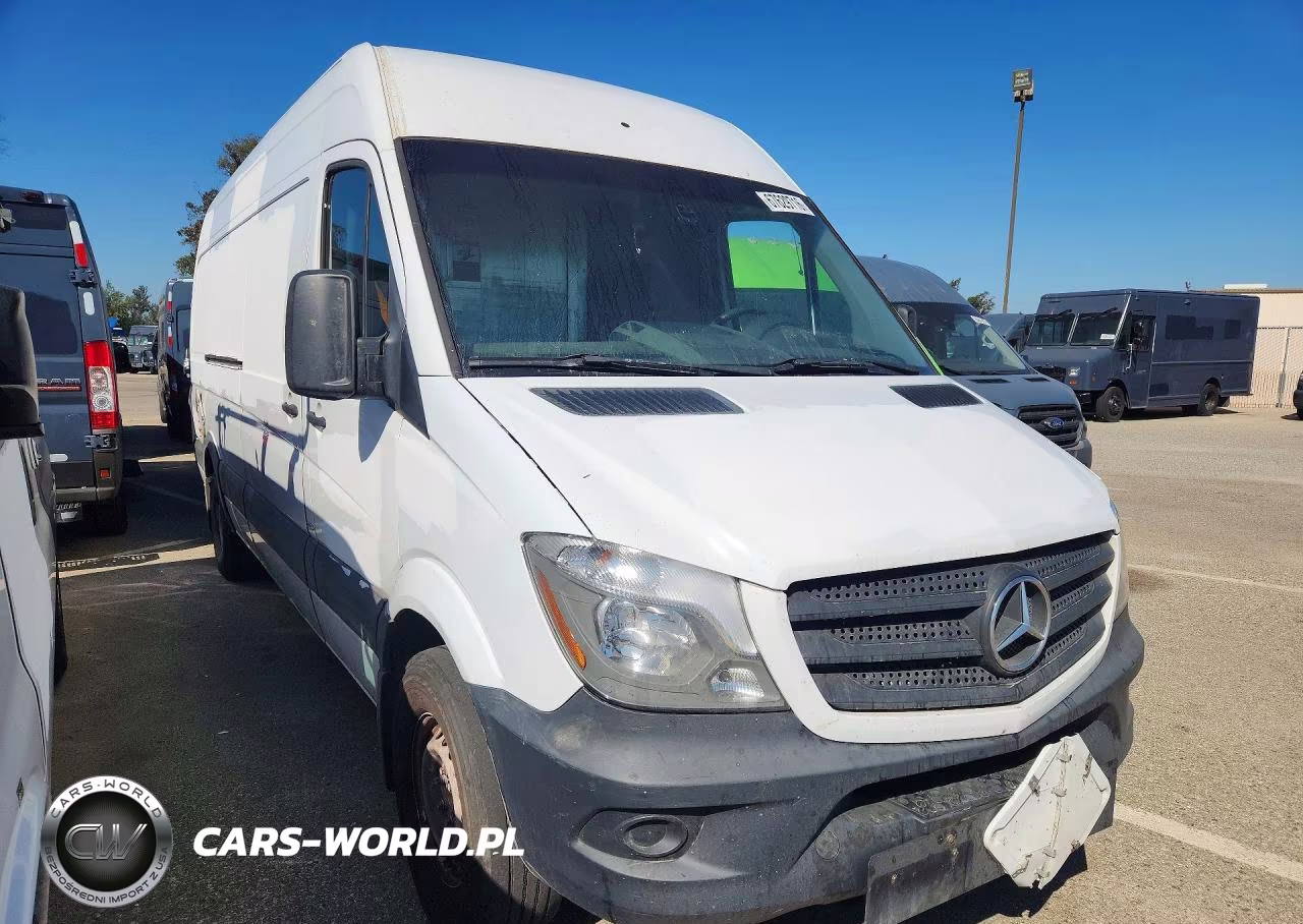 2014 Mercedes-Benz Sprinter 2500 Delivery Van VIN:WD3PE8DE5E5894053 - 4