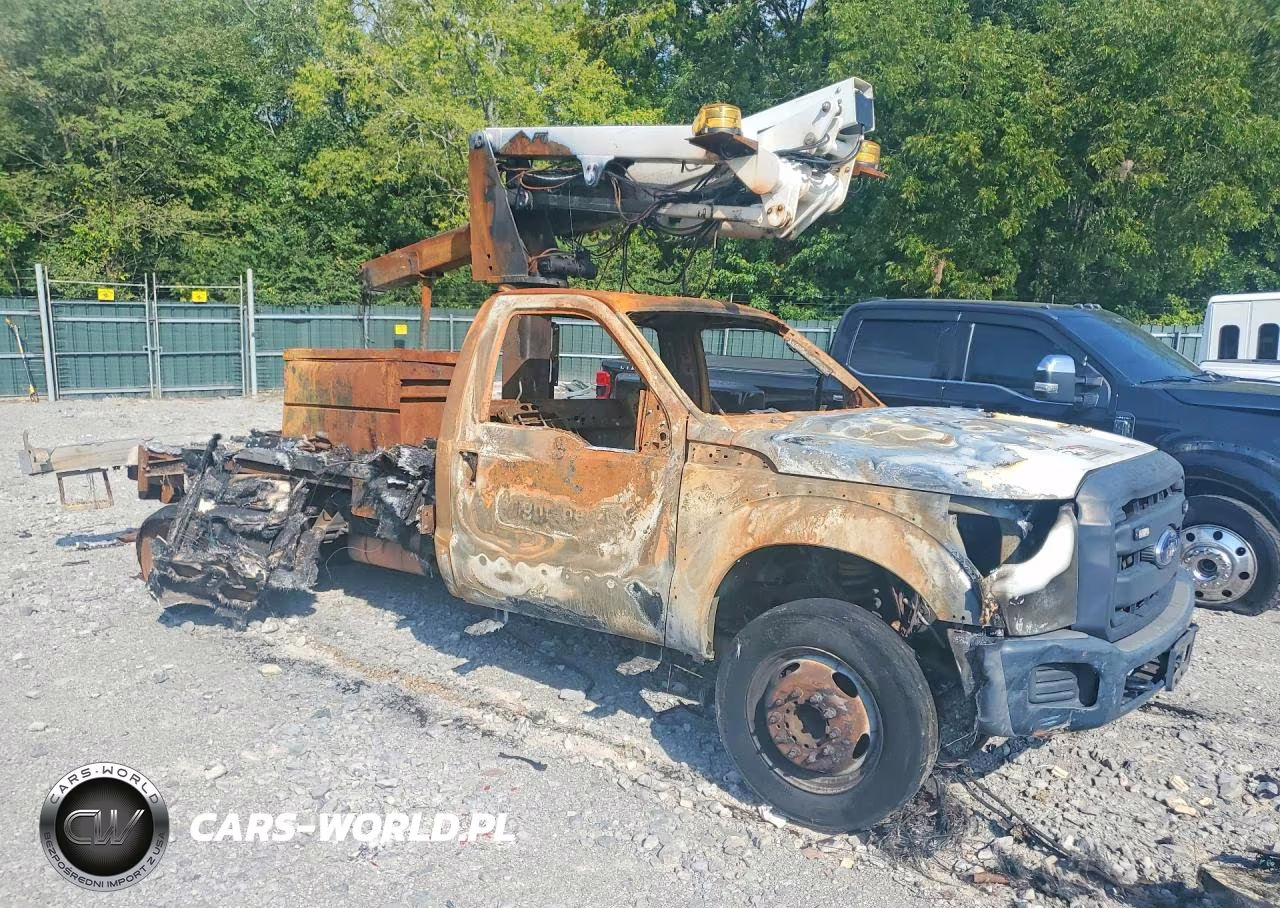 2015 Ford F450 Super Duty VIN:1FDUF4GY1FEA76224 - 4