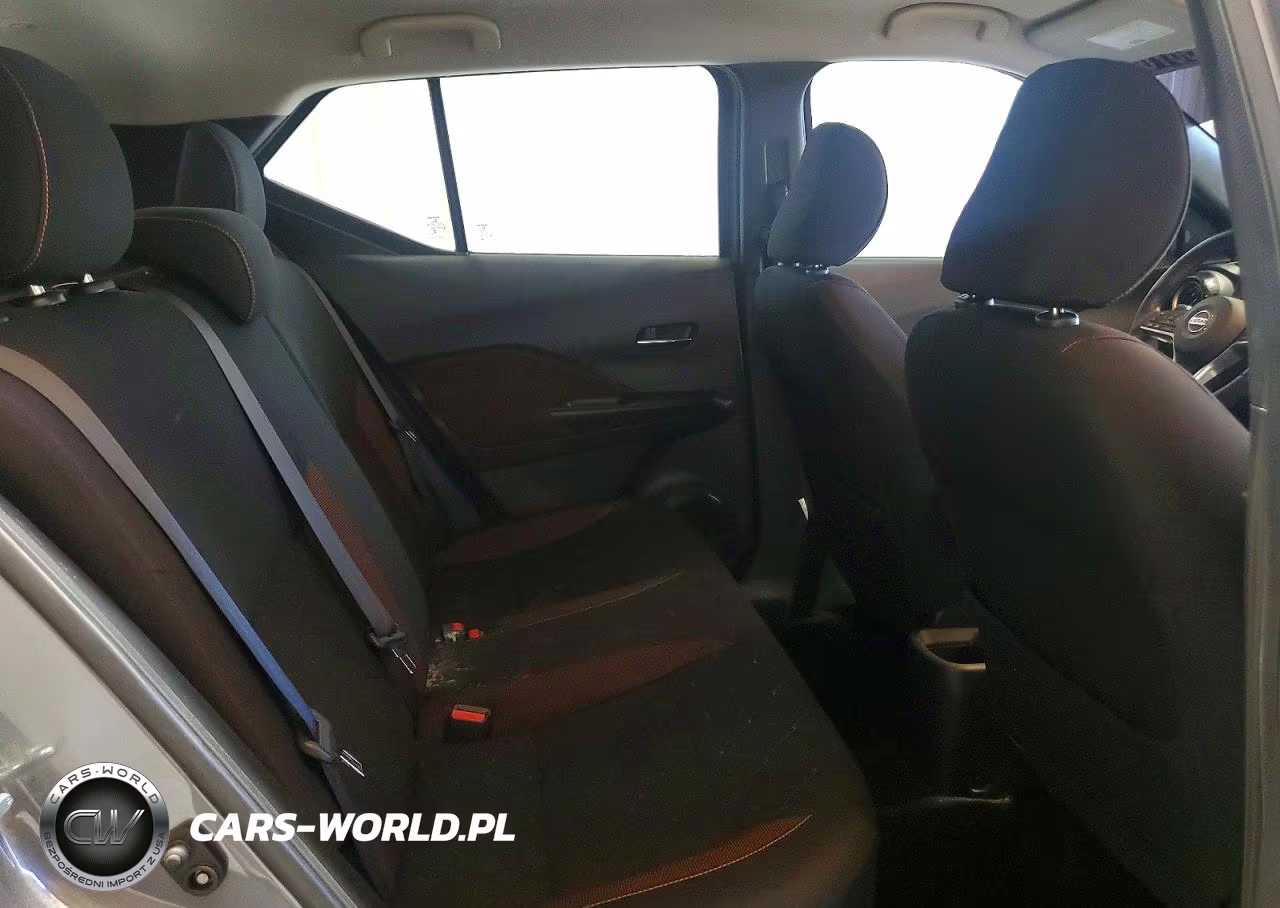 2019 Nissan Kicks Sr VIN:3N1CP5CU5KL494076 - 11