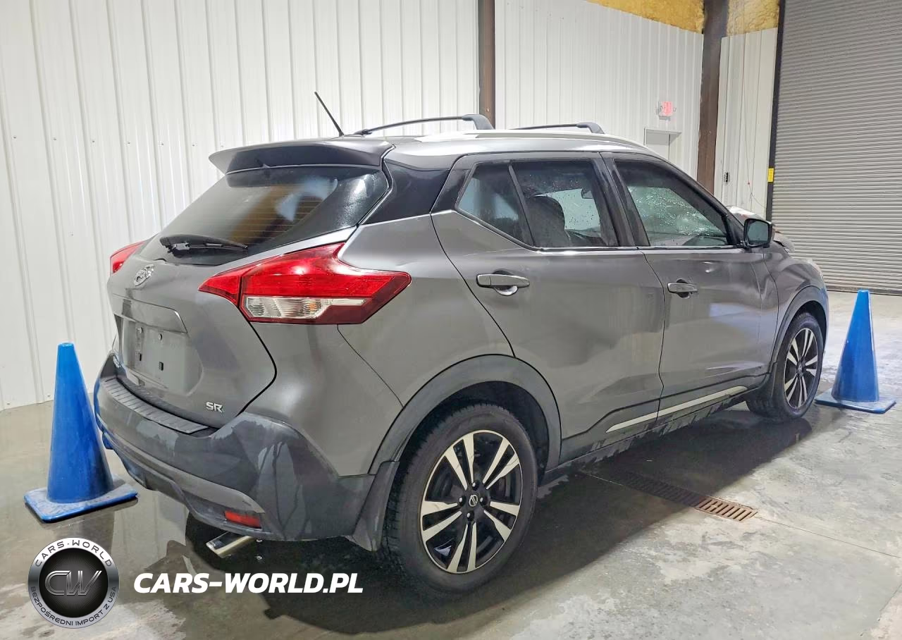 2019 Nissan Kicks Sr VIN:3N1CP5CU5KL494076 - 3