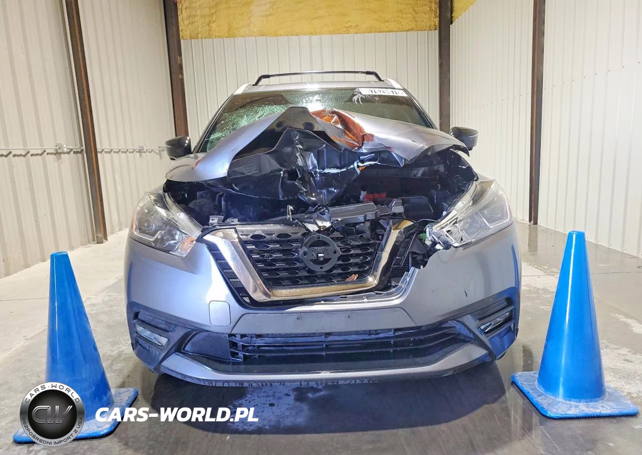 2019 Nissan Kicks Sr VIN:3N1CP5CU5KL494076 - 5