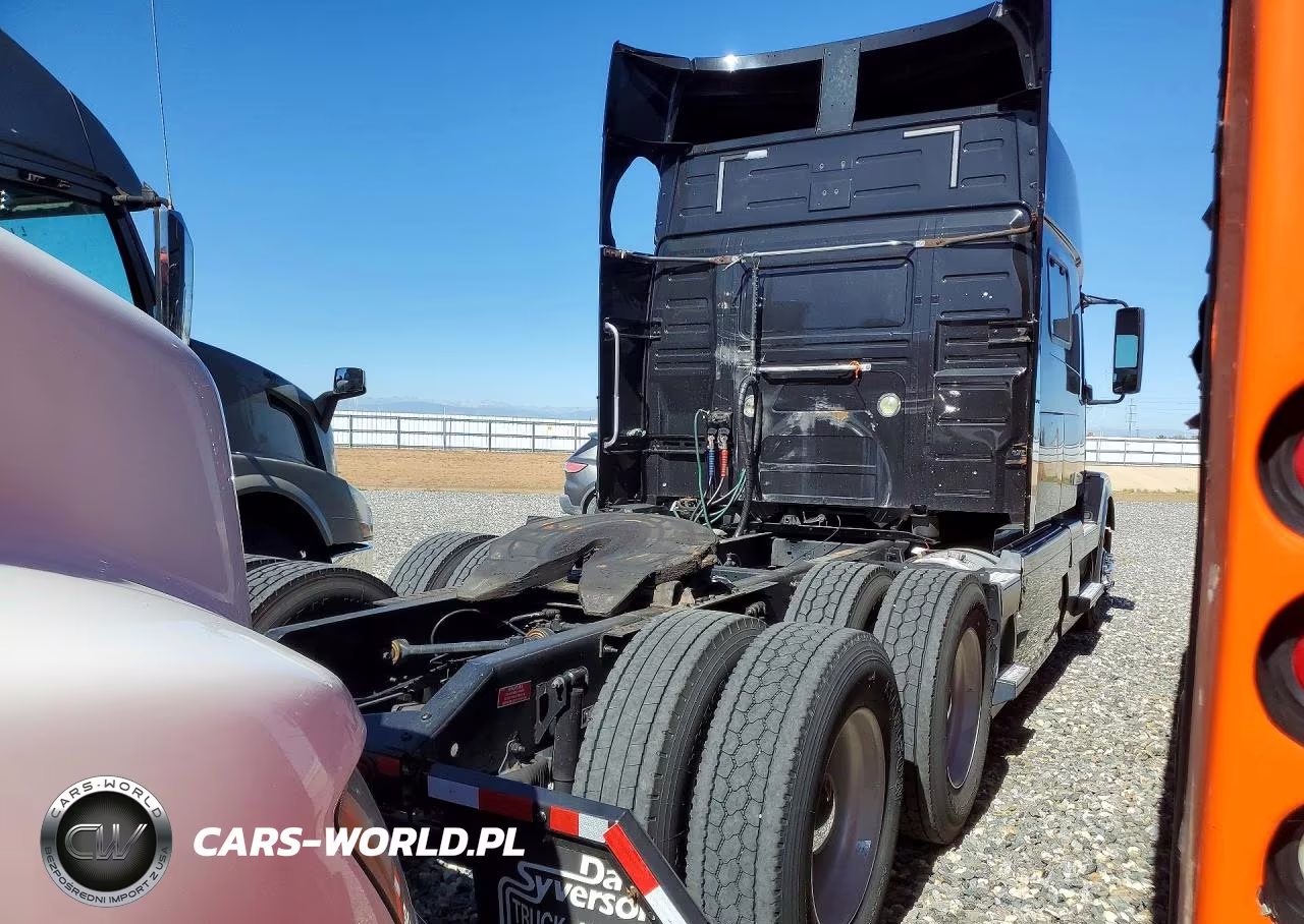 2015 Volvo Vnl Semi Truck VIN:4V4N99EH2FN910859 - 3