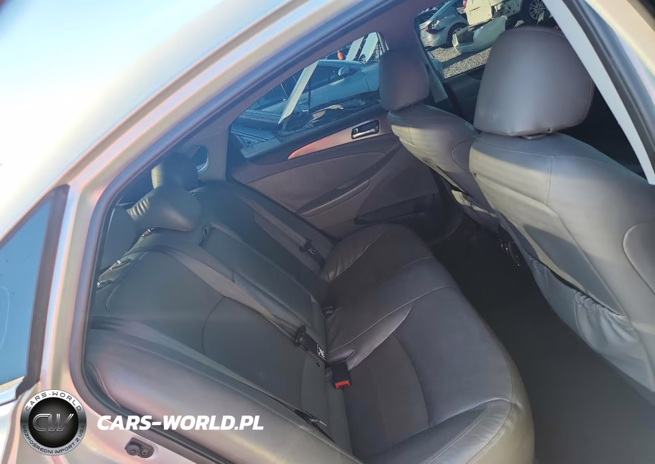 2013 Hyundai Sonata Hybrid VIN:KMHEC4A47DA089258 - 10
