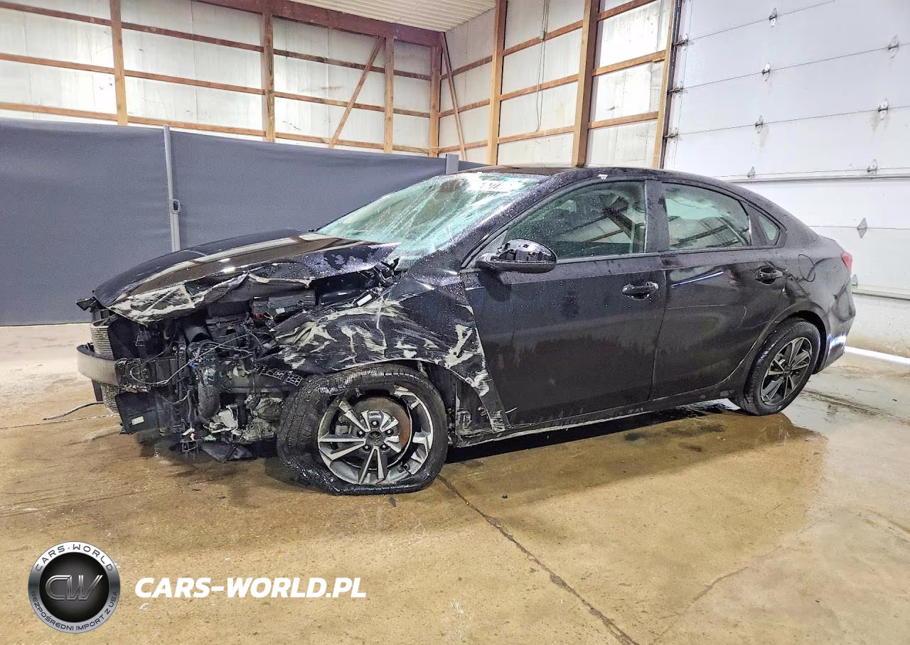 2023 Kia Forte Lxs
