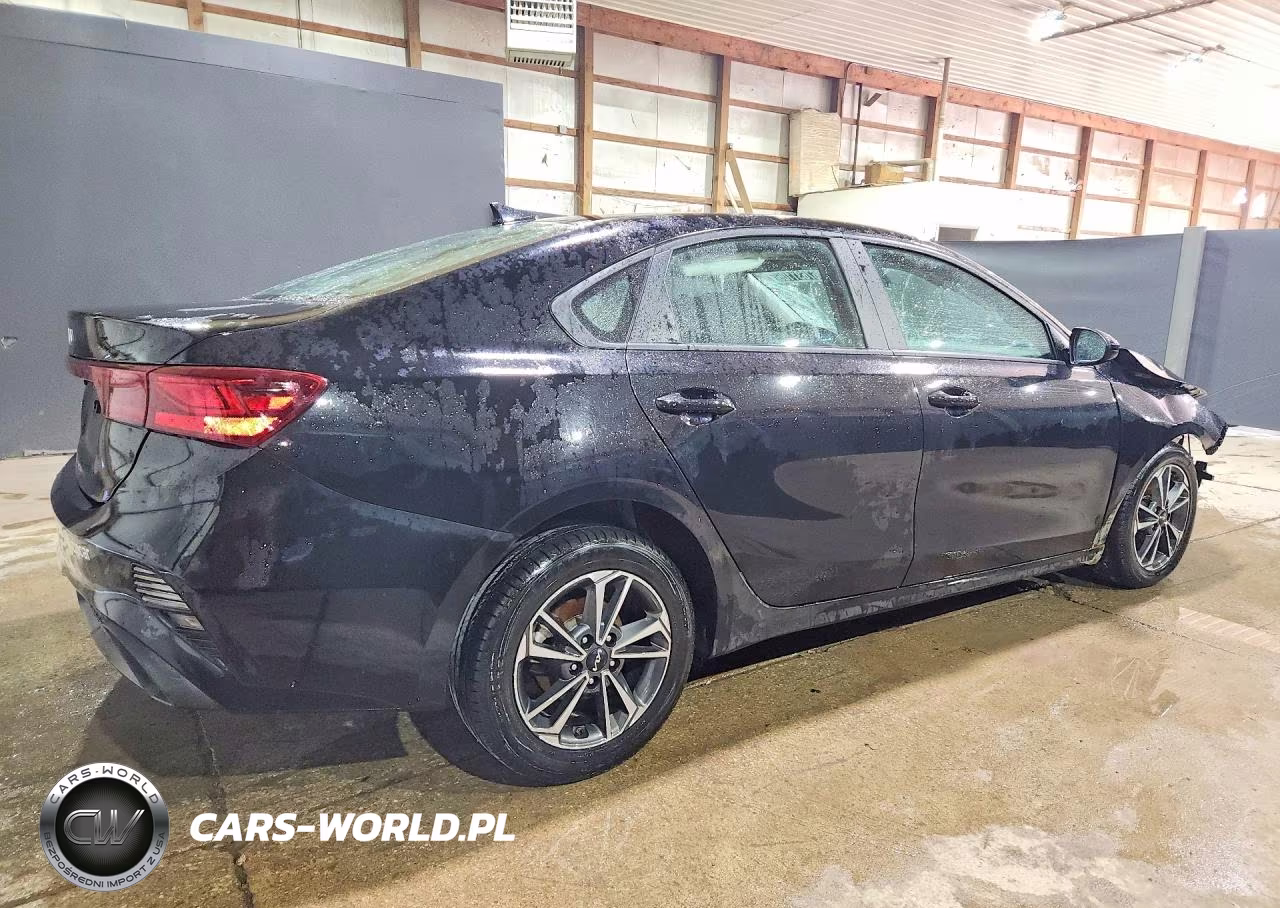 2023 Kia Forte Lxs VIN:3KPF24AD1PE567252 - 3