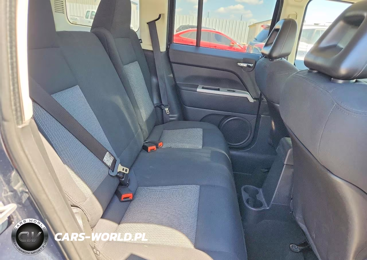 2008 Jeep Patriot Sport VIN:1J8FT280X8D589122 - 11