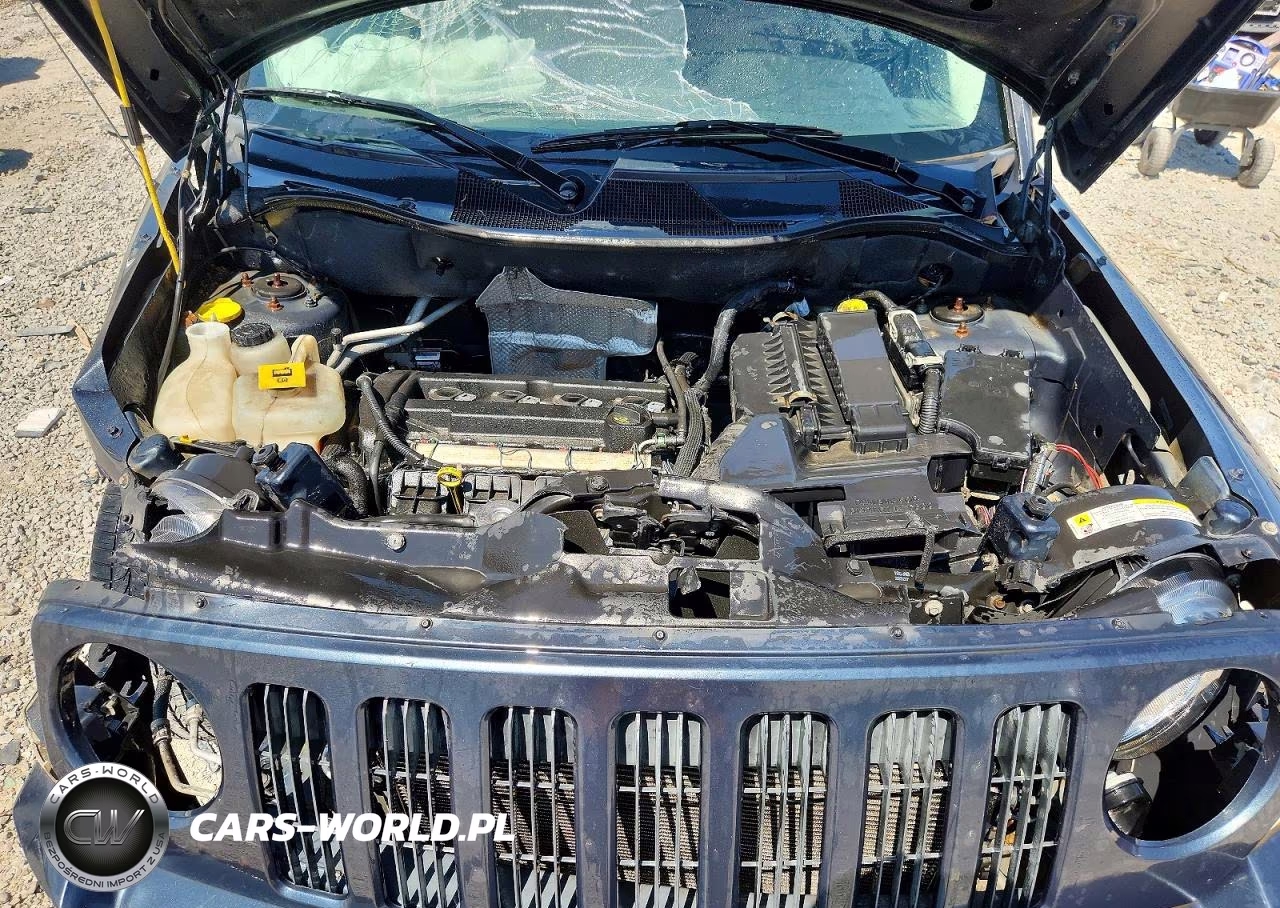 2008 Jeep Patriot Sport VIN:1J8FT280X8D589122 - 12