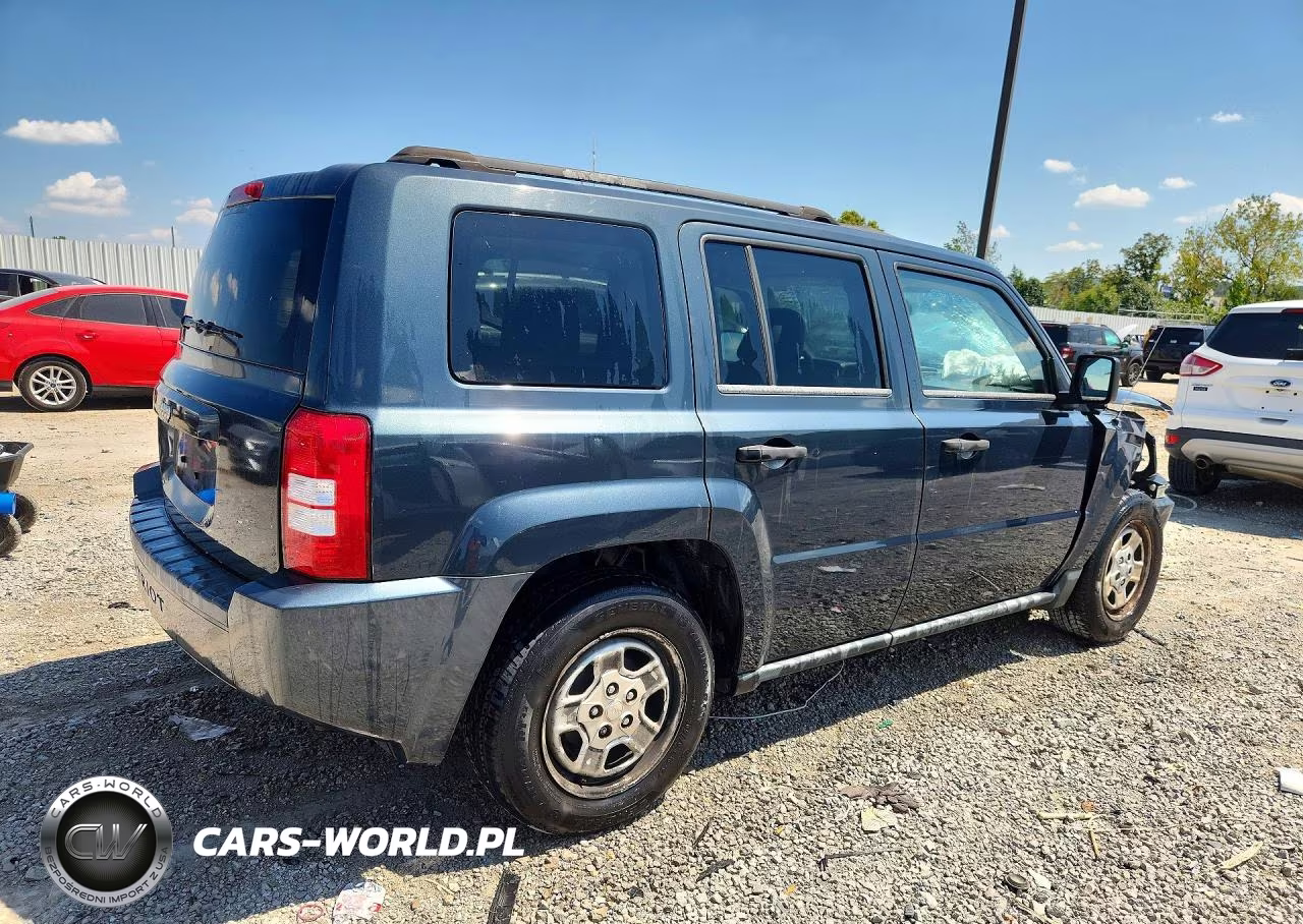 2008 Jeep Patriot Sport VIN:1J8FT280X8D589122 - 3