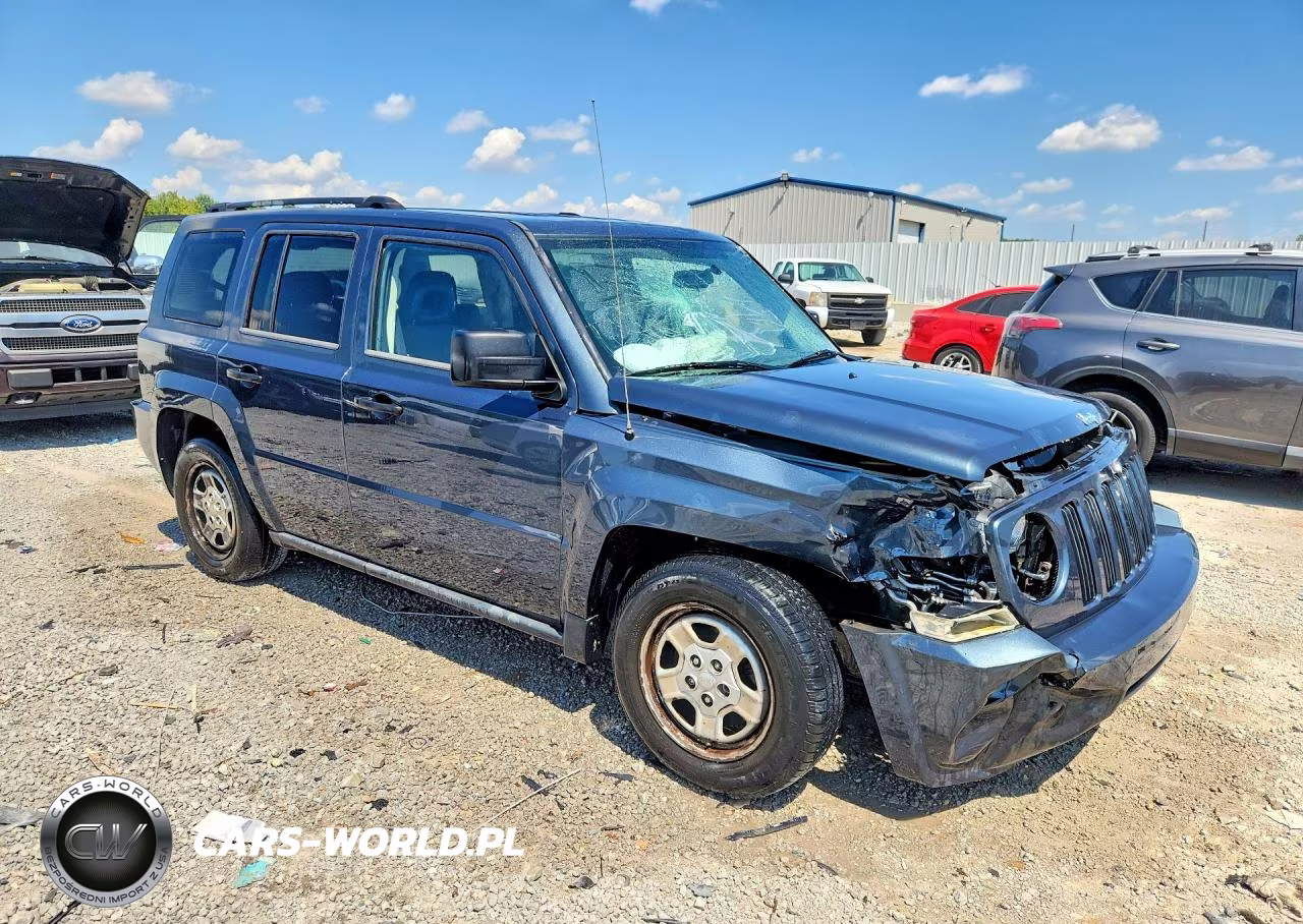 2008 Jeep Patriot Sport VIN:1J8FT280X8D589122 - 4