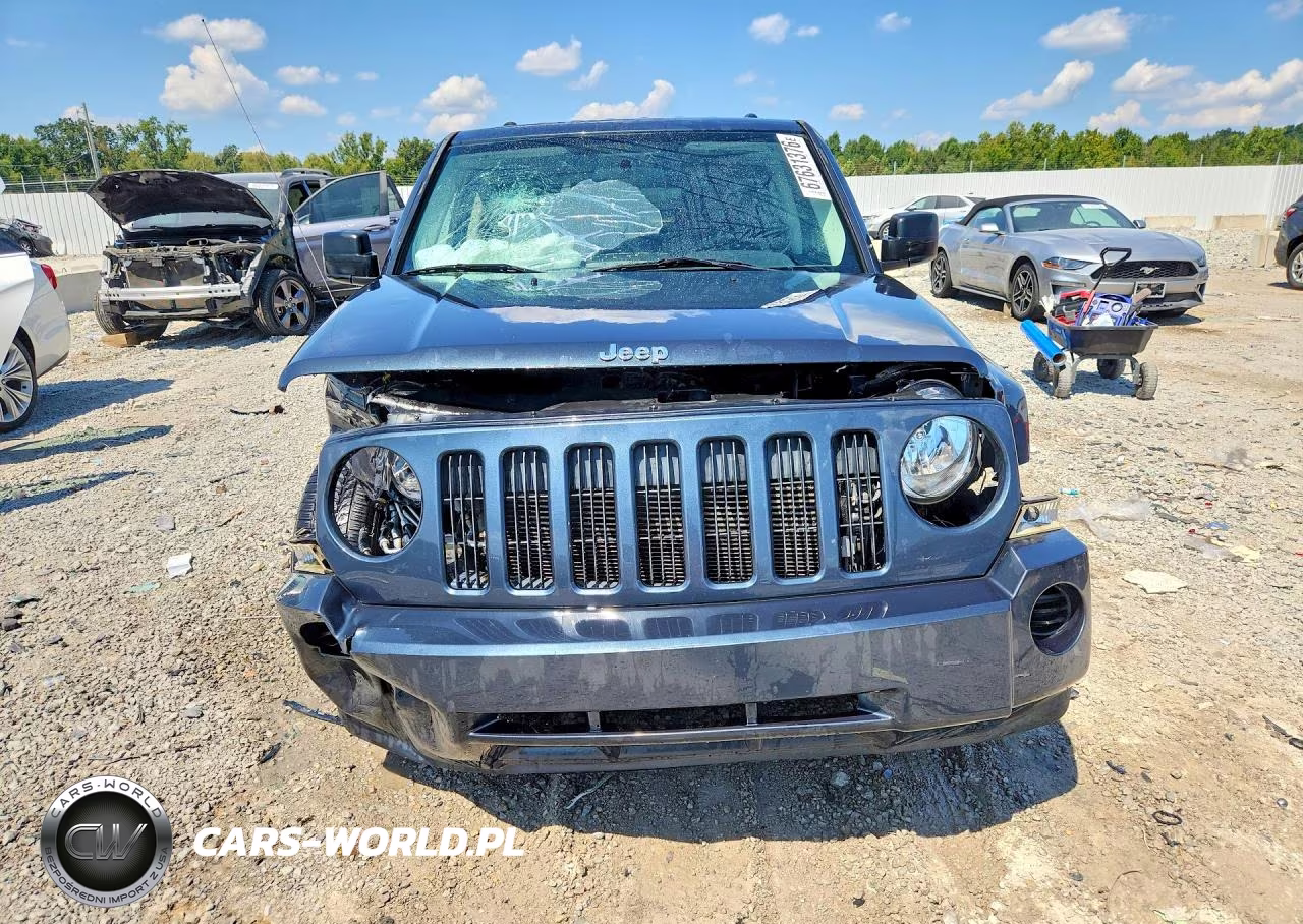 2008 Jeep Patriot Sport VIN:1J8FT280X8D589122 - 5