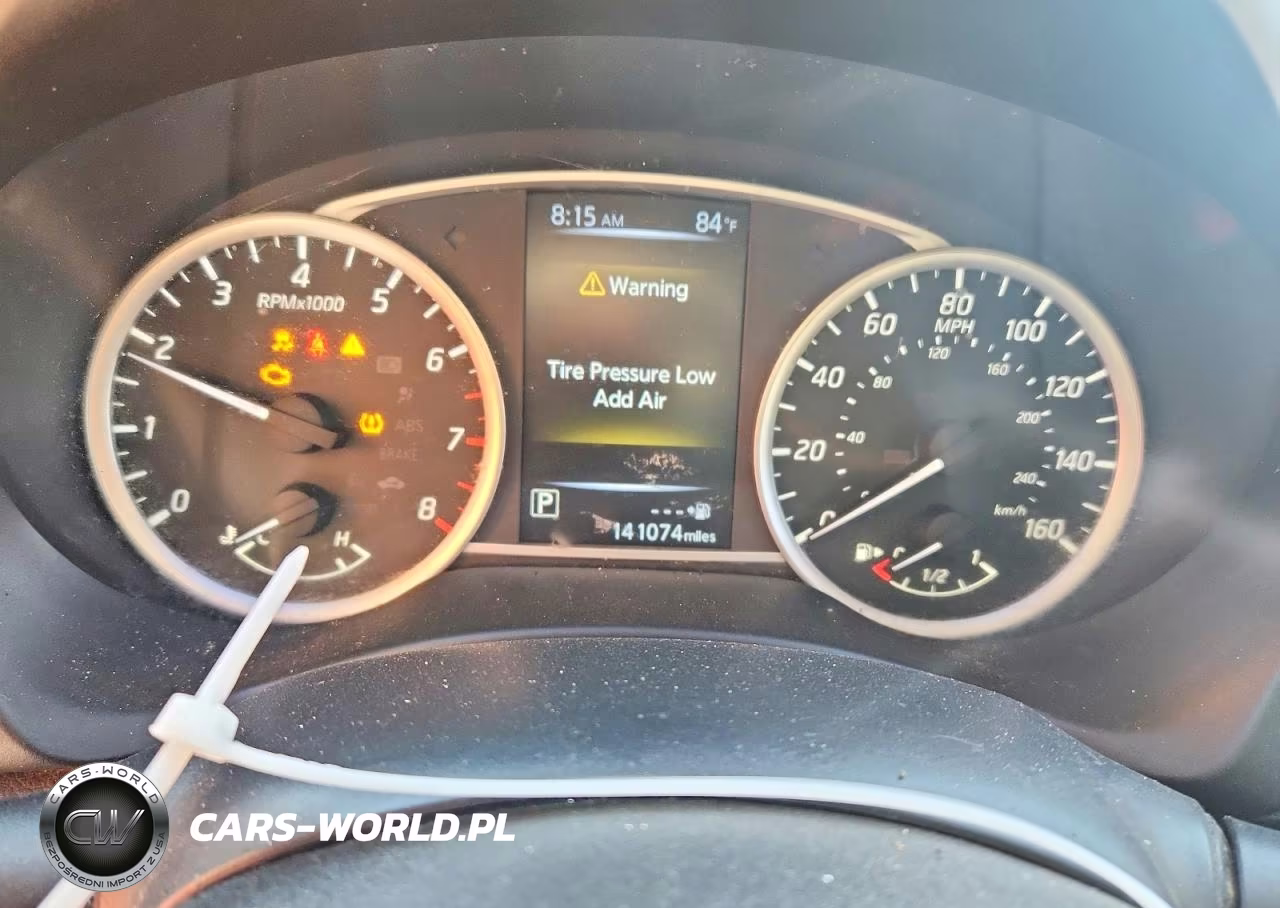 2017 Nissan Sentra Sr VIN:3N1AB7AP8HY249265 - 9