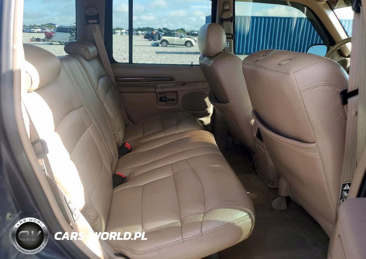 2000 Ford Explorer Limited VIN:1FMDU65P1YZA64274 - 10